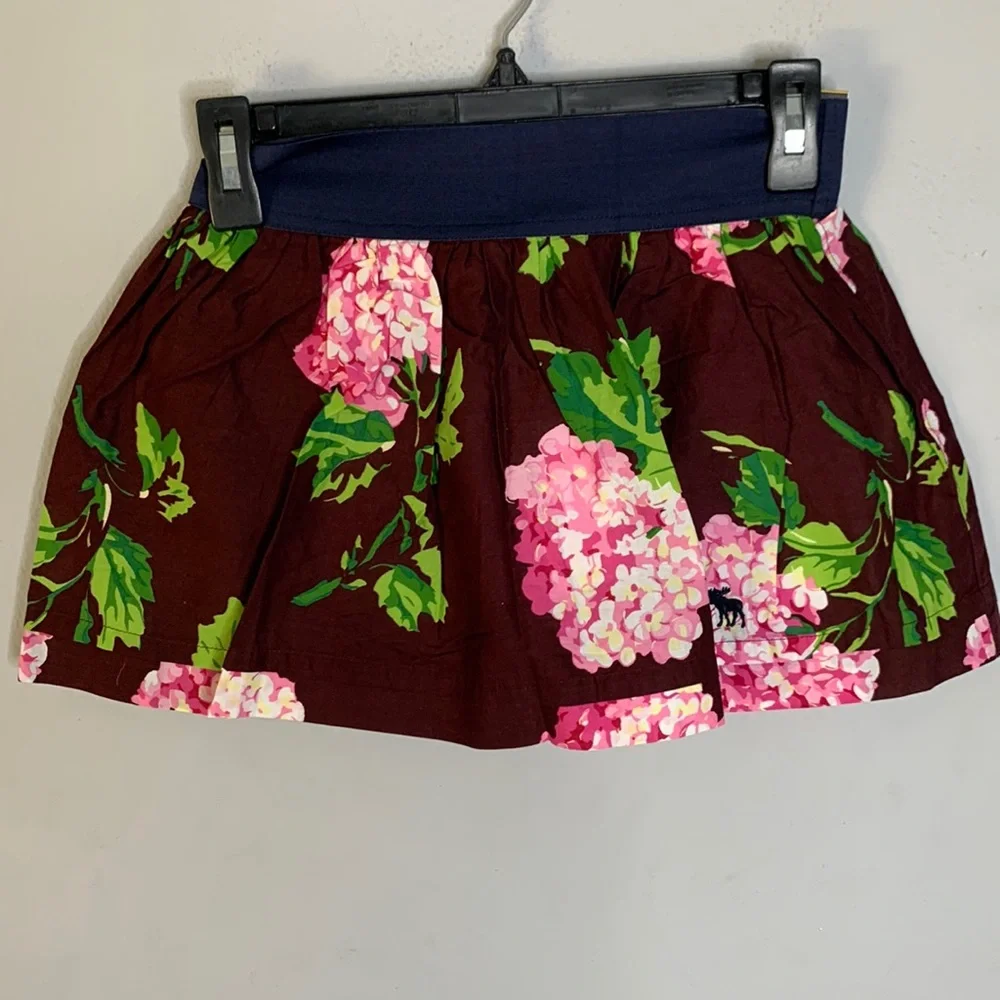 NWT Abercrombie kids floral skirt M L - Picture 1 of 6